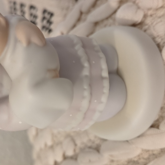 Precious Moments A Special Delivery 521493 - Picture 5 of 16